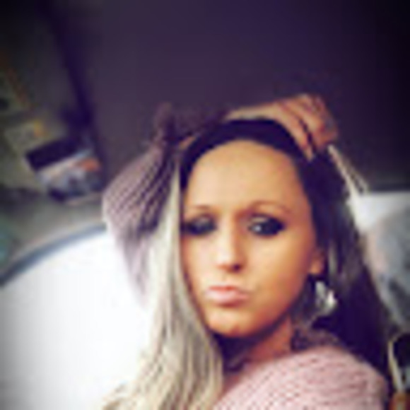 Meet your Posher, Jessica - Picture 1 of 1